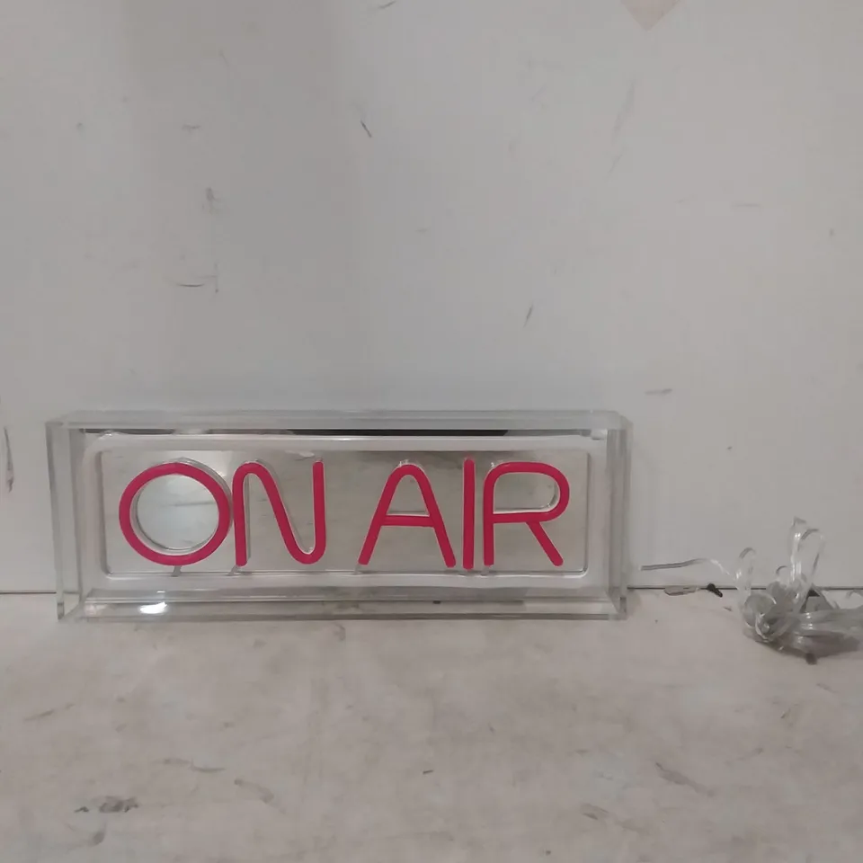 BUNDLEBERRY BY AMANDA HOLDEN NEON STYLE LED LIGHT