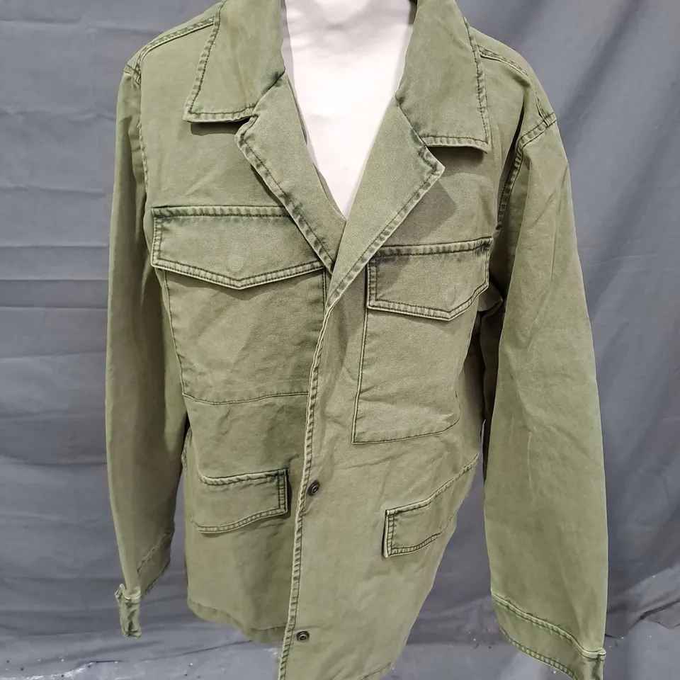 MNG BUTTON UP JACKET IN GREEN SIZE XL