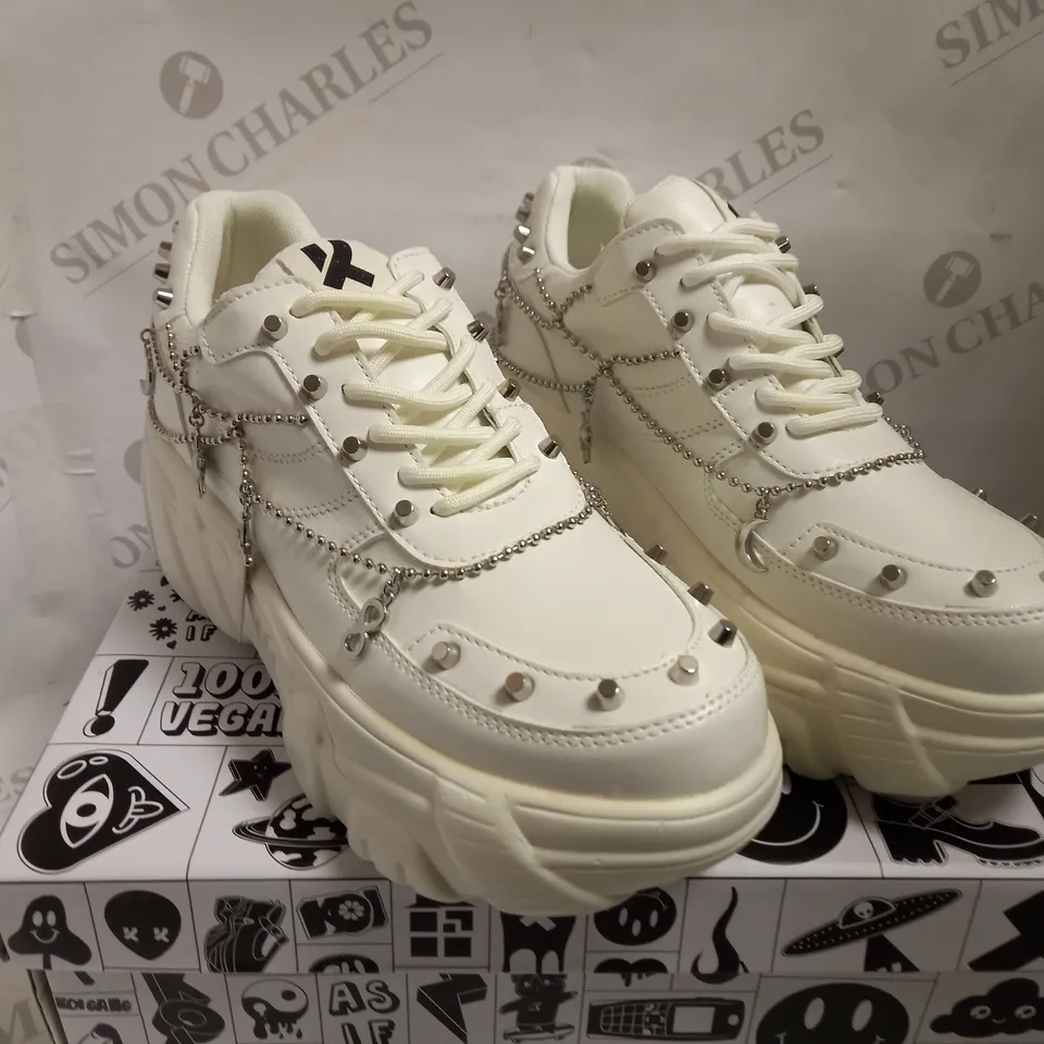 KOI VEGAN JINX WHITE MYSTIC CHARM TRAINERS - SIZE 6