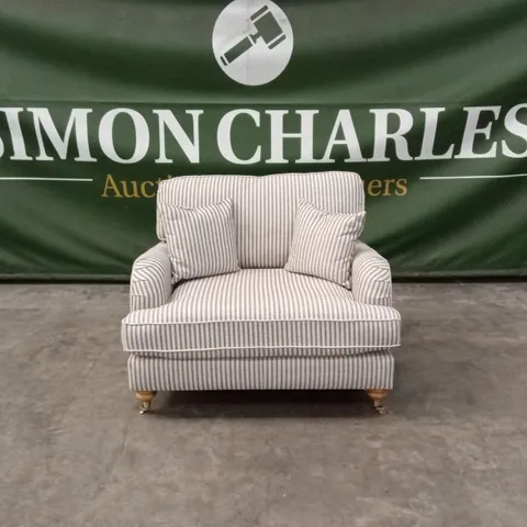 BAY STRIPE SNUGGLE CHAIR