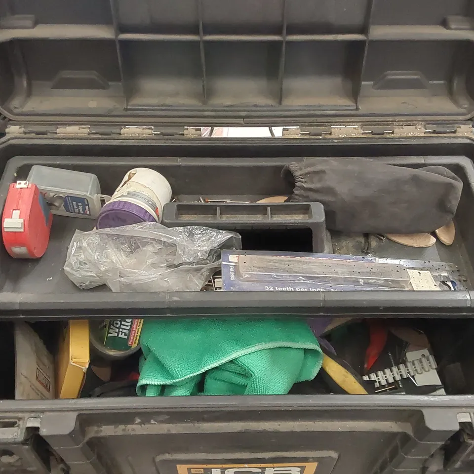 JCB TOOL CHEST CONTAINING AN ASSORTMENT OF TOOLS AND EQUIPMENT 