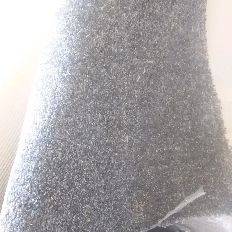 ROLL OF QUALITY FEELINGS 973 LEAD CARPET APPROXIMATELY 5X5.6M