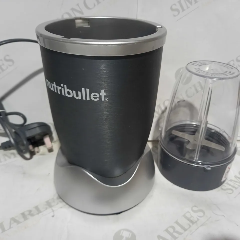NUTRIBULLET 1000 SERIES BLENDER - DARK GREY 