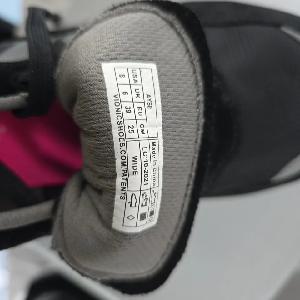 UK 6 VIONIC WOMEN'S SNEAKERS – BLACK/GRAY (US 8)