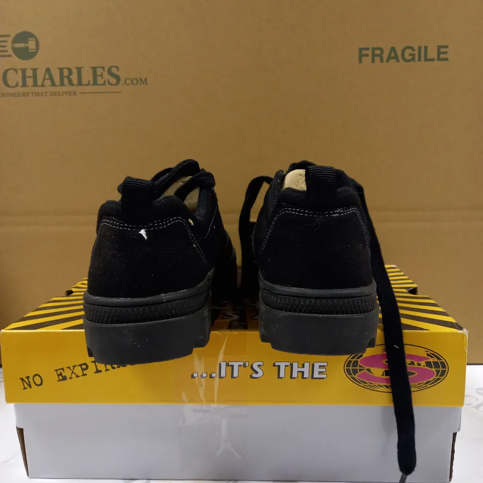 SKETCHERS ROADIES TRAINER SIZE 3