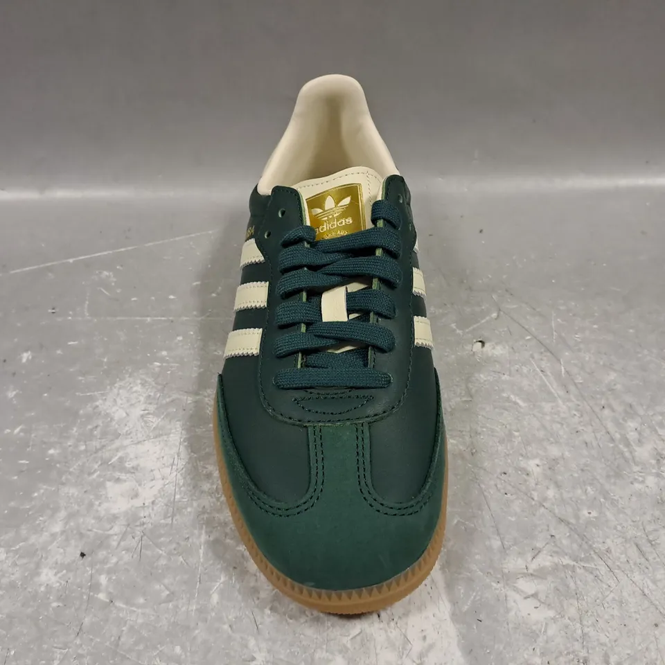 BOXED PAIR OF ADIDAS WOMEN'S SAMBA OG SHOES IN GREEN/WHITE UK SIZE 6