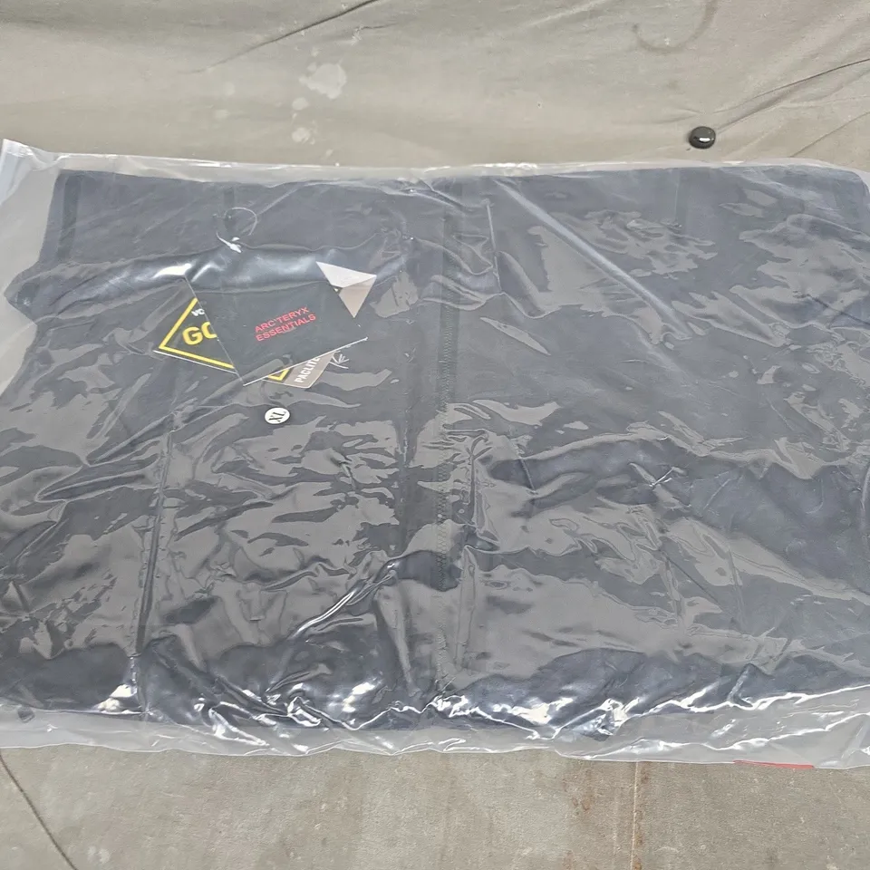 ARCTERYX BLACK JACKET SIZE XL