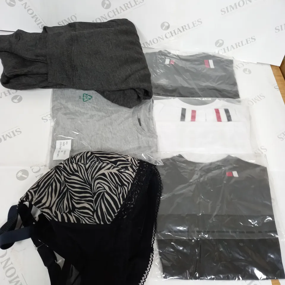 LARGE BOX OF ASSORTED CLOTHING ITEMS IN VARIOUS COLOURS AND SIZES