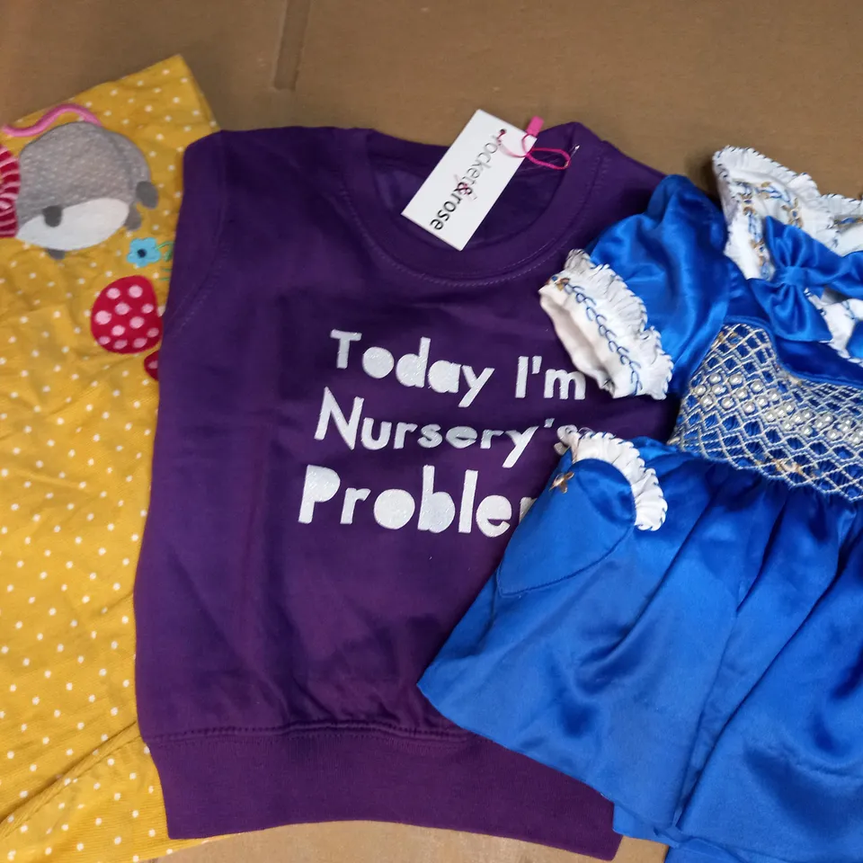 BOX OF APPROXIMATELY 10 ASSORTED CLOTHING AND FASHION ITEMS OF VARIOUS COLOURS AND STYLES TO INCLUDE JOJO MAMAN BEBE, POCKET & ROSE, ETC
