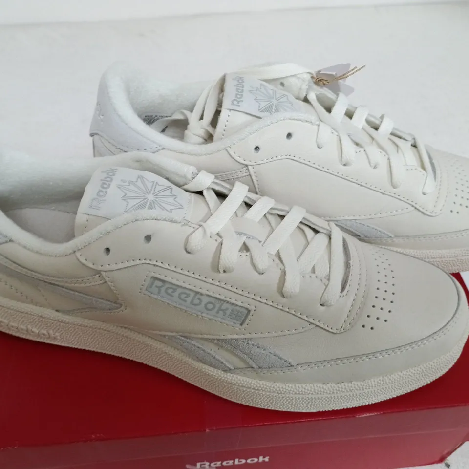 REEBOK CLUB C REVENGE SIZE 10