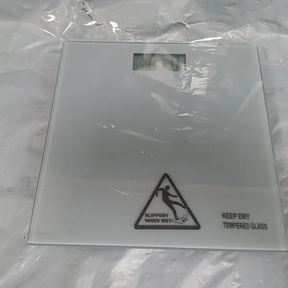 UNBRANDED TEMPERED GLASS DIGITAL BATHROOM SCALES IN GREY - COLLECTION ONLY