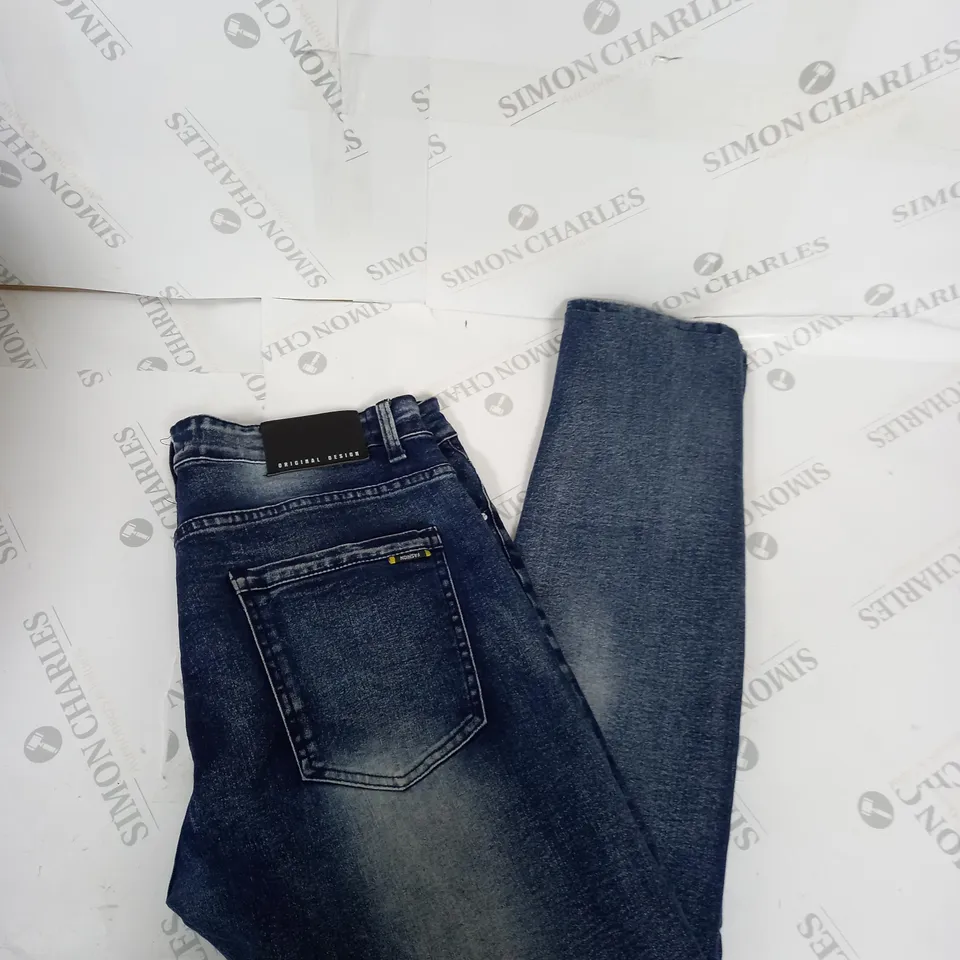 BLUE WASHED DENIM JEANS SIZE UNSPECIFIED