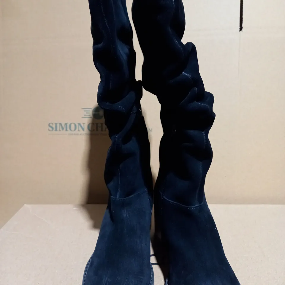 CLARKS CLARKWELL RISE BLACK SDE WOMENS BOOTS - SIZE 8