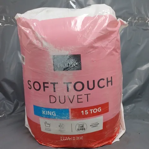 KING SIZE SOFT TOUCH DUVET - 15 TOG