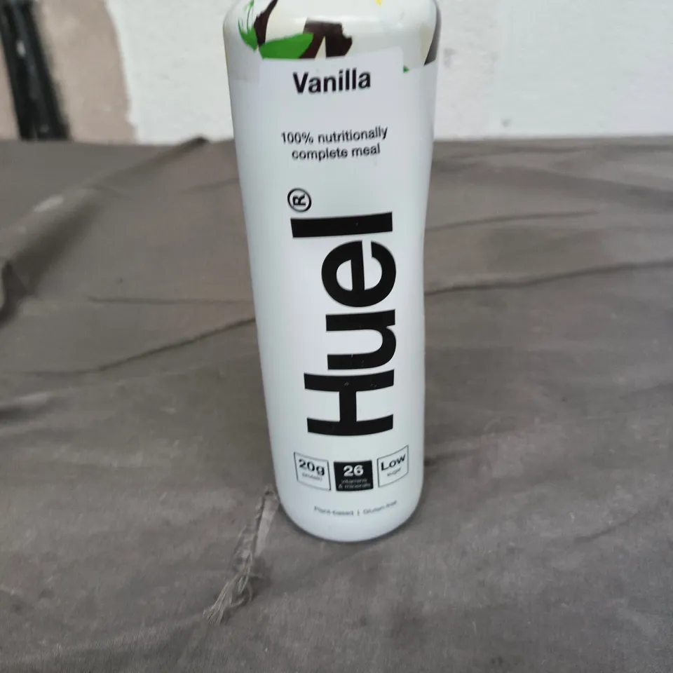 APPROXIMATELY 10 ASSORTED DRINK ITEMS INCLUDING HUEL VANILLA AND ACTIPH ALKALINE IONISED WATER 