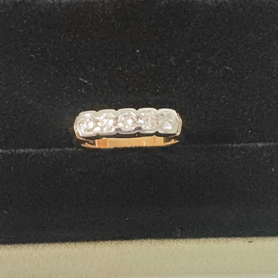18CT GOLD FIVE STONE HALF ETERNITY RING SET WITH NATURAL DIAMONDS