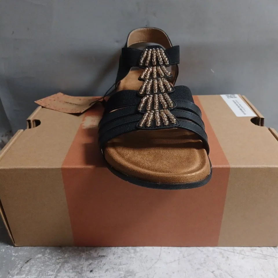 BOXED PAIR OF HEAVENLY FEET OPEN TOE SANDALS IN BLACK SIZE EU 37