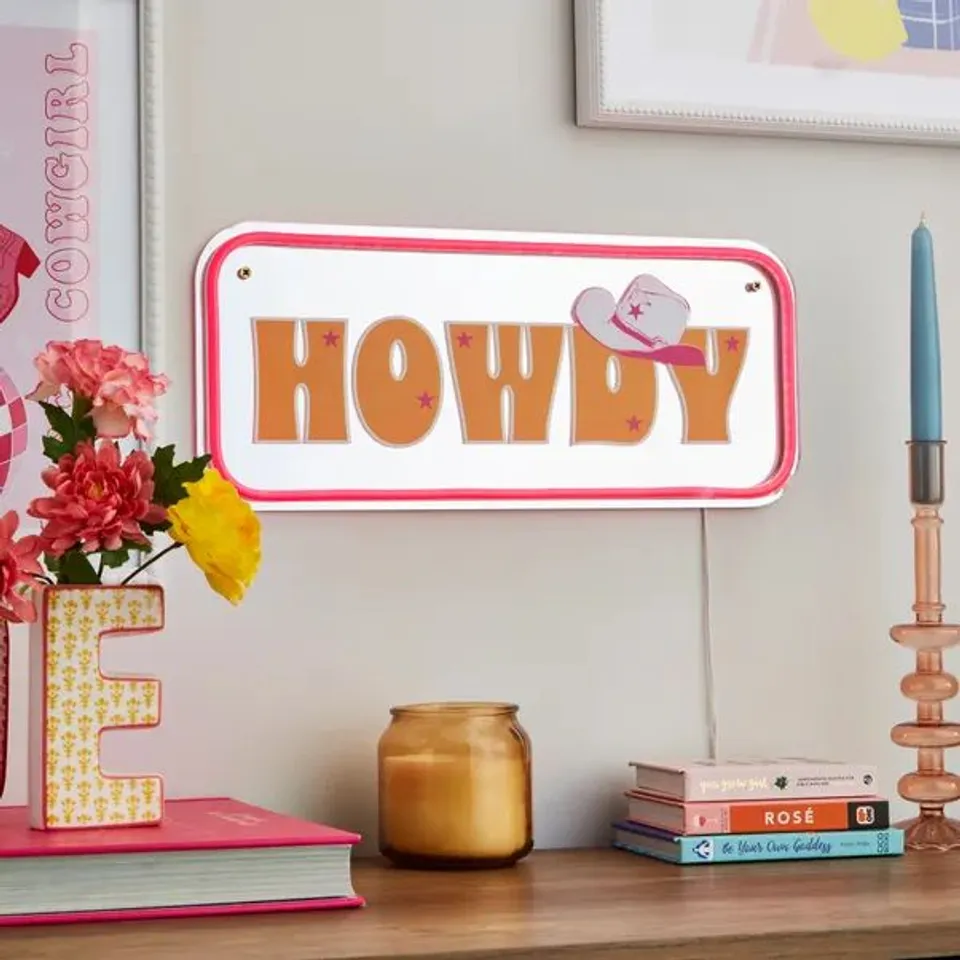 BOXED HOWDY MIRRORED NEON SIGN