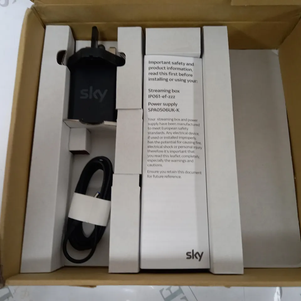 SKY IP061-ef-ant STREAMING BOX