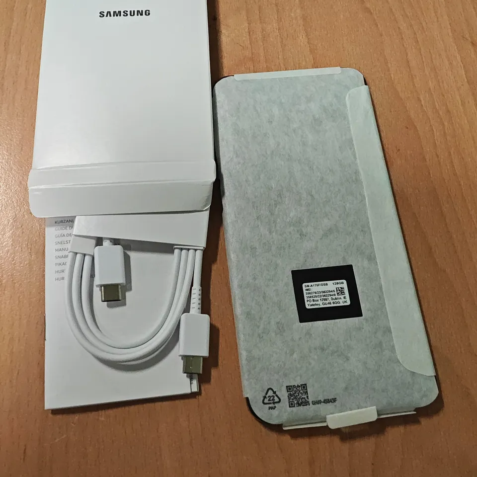 BOXED SAMSUNG GALAXY A17 4/128GB IN BLACK - SM-A175F