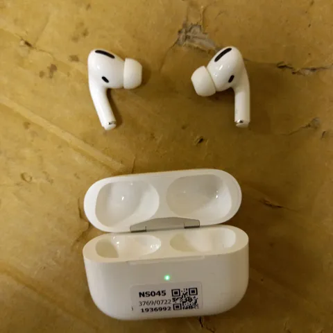 APPLE AIRPODS PRO
