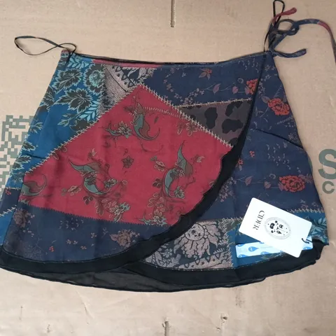 CIDER SKIRT IN BLACK/MULTICOLOUR PATCHWORK DESIGN SIZE XS