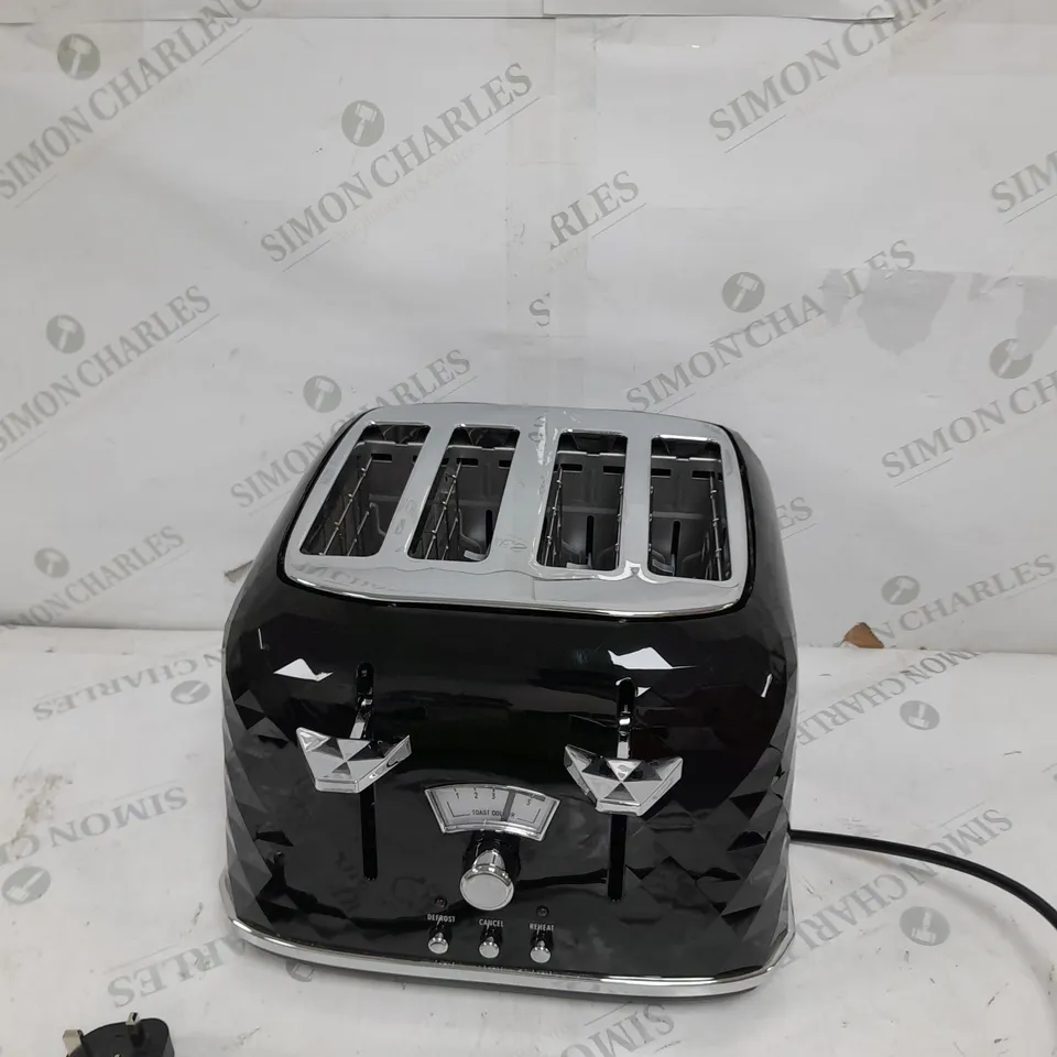DELONGHI BRILLANTE BLACK 4 SLICE TOASTER IN BLACK
