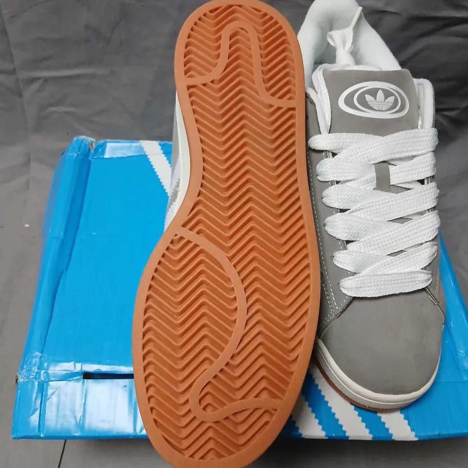 ADIDAS CAMPUS SNEAKERS – GREY/WHITE – UK 8 (US 9.5)