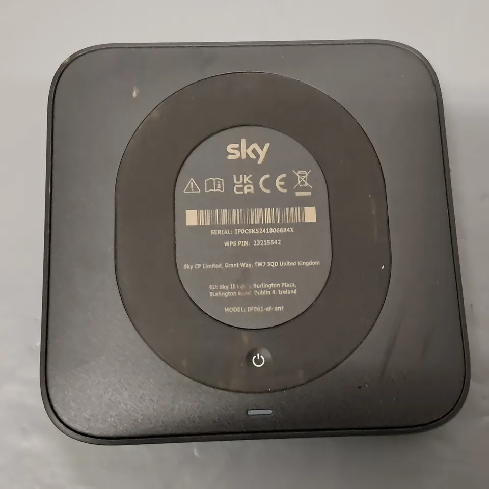 UNBOXED SKY STREAM PUCK - IP06Q-EF-ANT