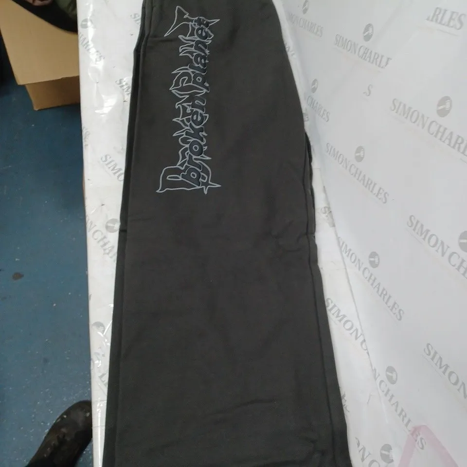BROKEN PLANET WIDE LEG SWEAT PANTS SIZE LARGE