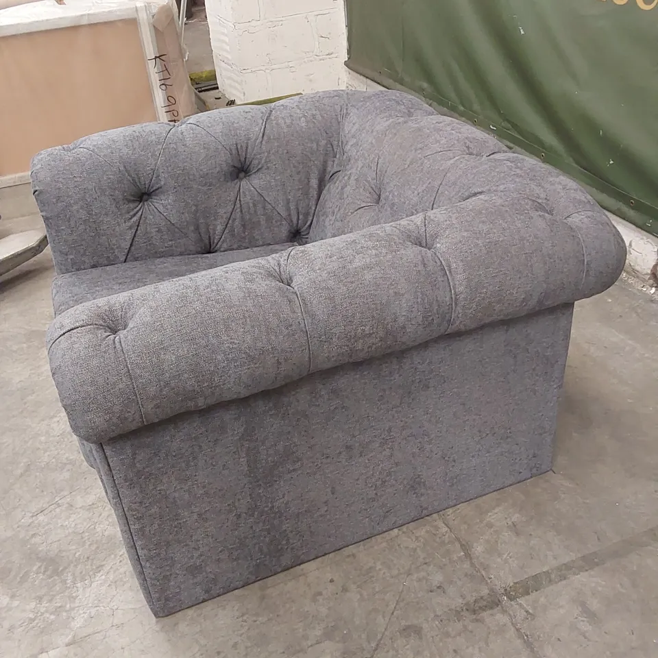 QUALITY DESIGNER FABRIC UPHOLSTERED ARMCHAIR - FEET PRESENT 