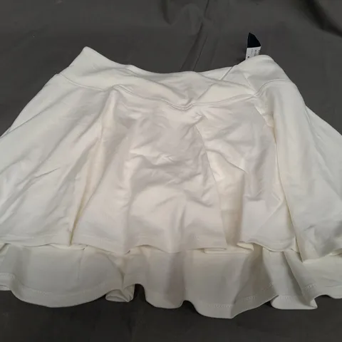 HOLLISTER WHITE MINI SKIRT - LARGE