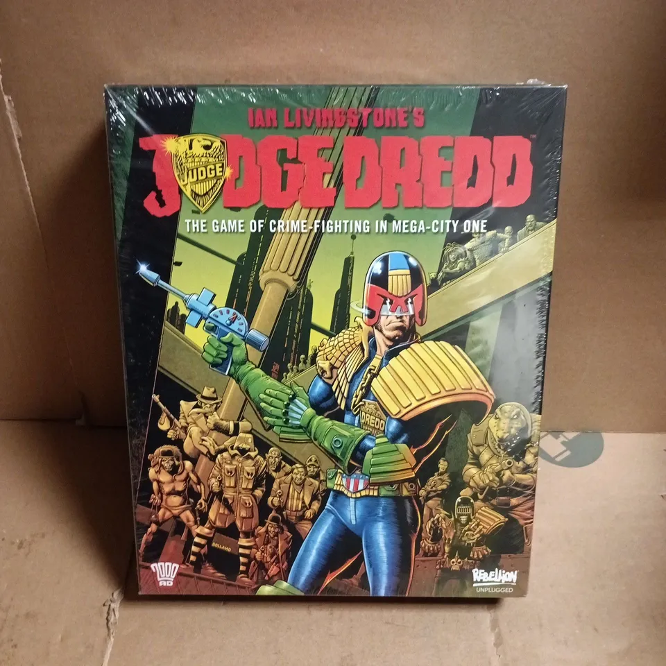 SEALED IAN LIVINGSTONES JUDGE DREDD CRIM FIGHTING BOARD GAME
