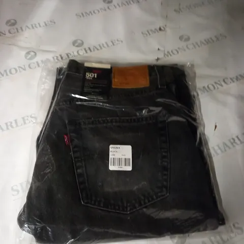 LEVI DENIM JEANS SIZE L