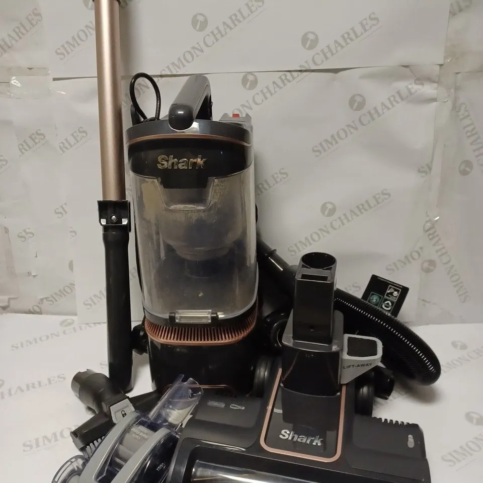 SHARK CORDED UPRIGHT VACUUM, PET MODEL - NZ69OUKT