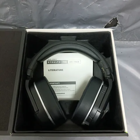 BOXED TURTLE BEACH BLACK STEALTH 700 HEADPHONES 