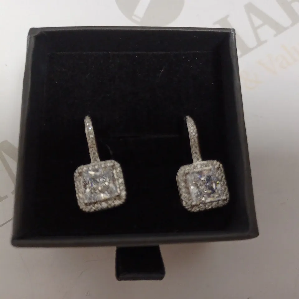 BOXED INFINITY SILVER EFFECT EARRINGS WITH PRINCESS CUT STONE