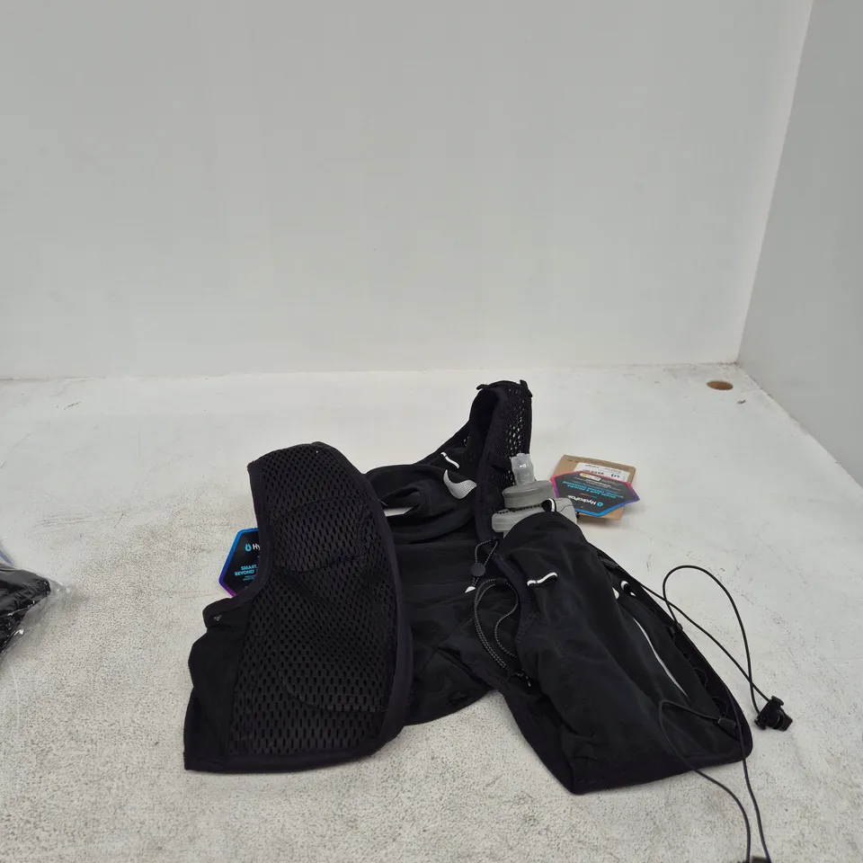 NIKE HYDRAPAK RUN VEST 5L 00 BLACK/SAIL – LARGE