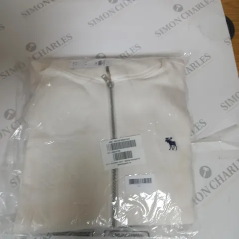 BAGGED ABERCROMBIE AND FITCH ZIPPED JACKET SIZE M