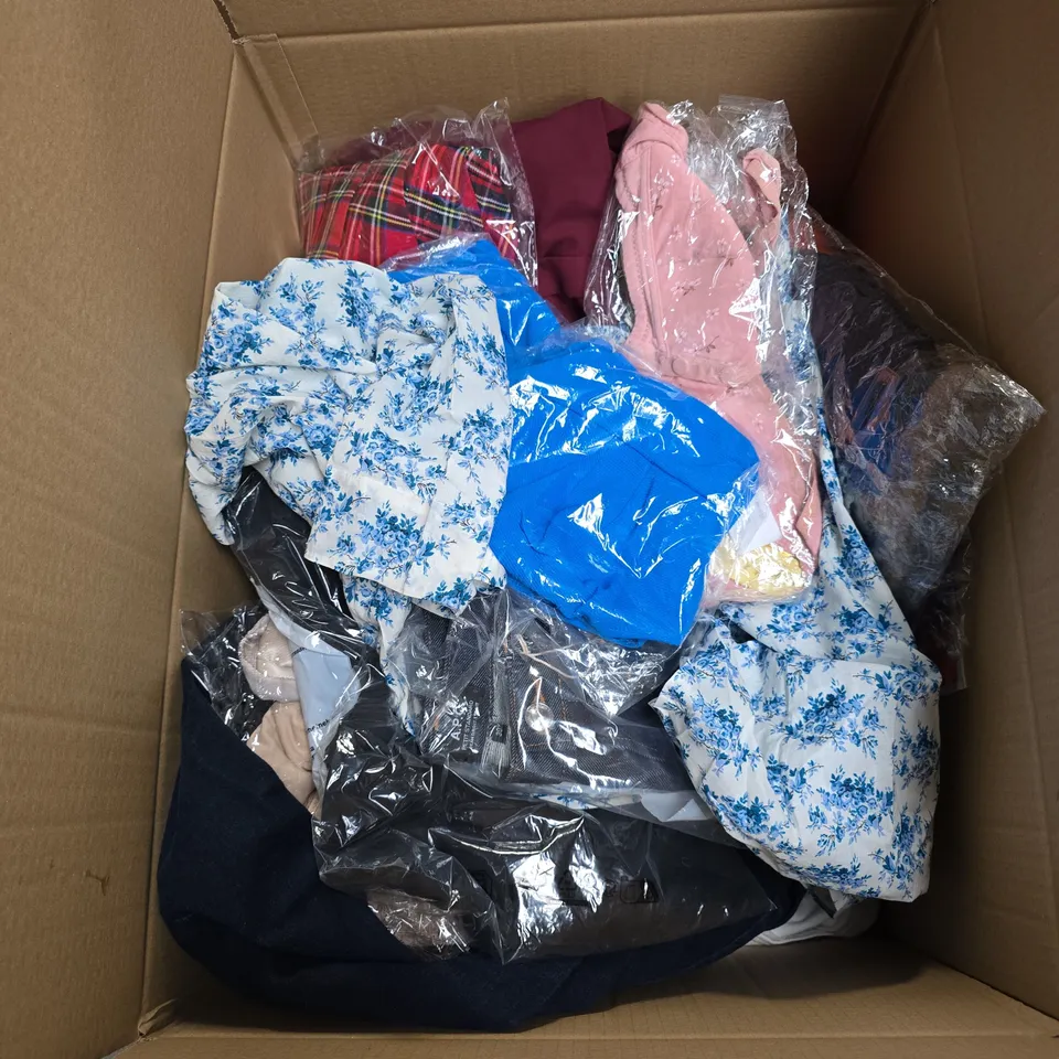 BOX OF APPROXIMATELY 30 ASSORTED CLOTHING ITEMS INCLUDING HYOSUNG LARA PLUNGE SWIMSUIT 32JJ UK SIZE, BRANDIT 5XL BLACK T SHIRTS, DOEN BLUE FLORAL DRESS SMALL AND BLUE DENIM JEANS SIZE 30