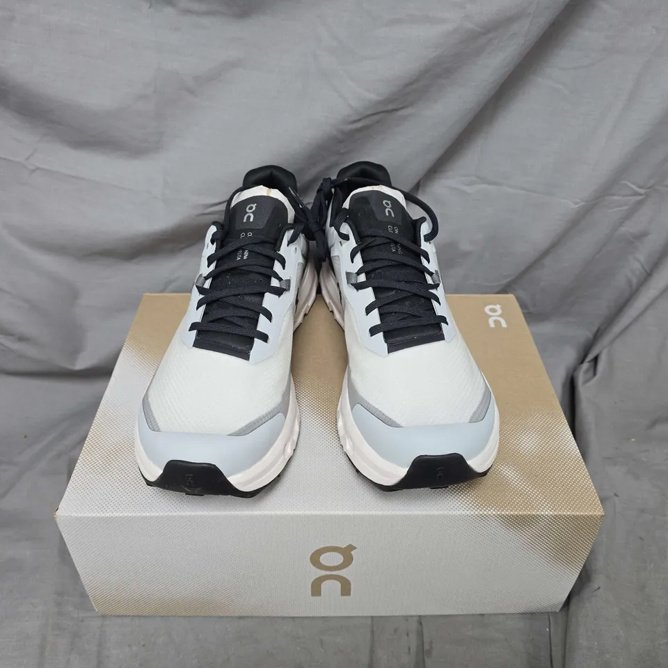 BOXED PAIR OF ON CLOUDVISTA 2 IN GLACIER/ECLIPSE - UK 9.5