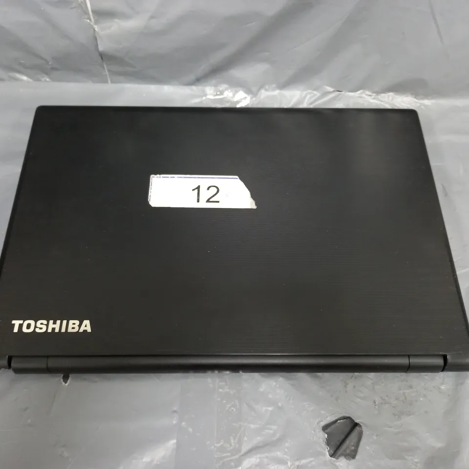 TOSHIBA SATELLITE PRO R50-B	15 INCH I3-4005U 1.70GHZ