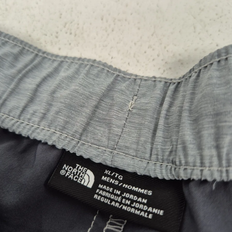 The North Face Men's Shorts – Grey – Size XL (US)
