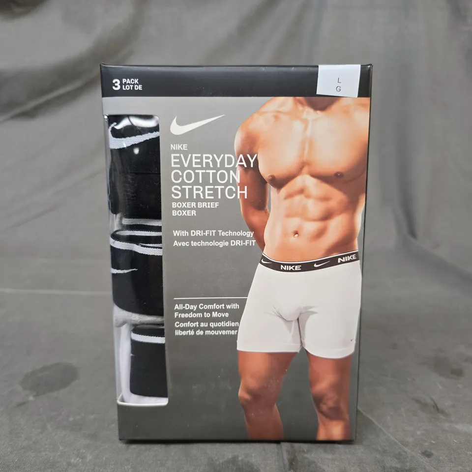 NIKE EVERYDAY COTTON STRETCH BOXER BRIEFS – 3 PACK, UK LARGE (LG) 