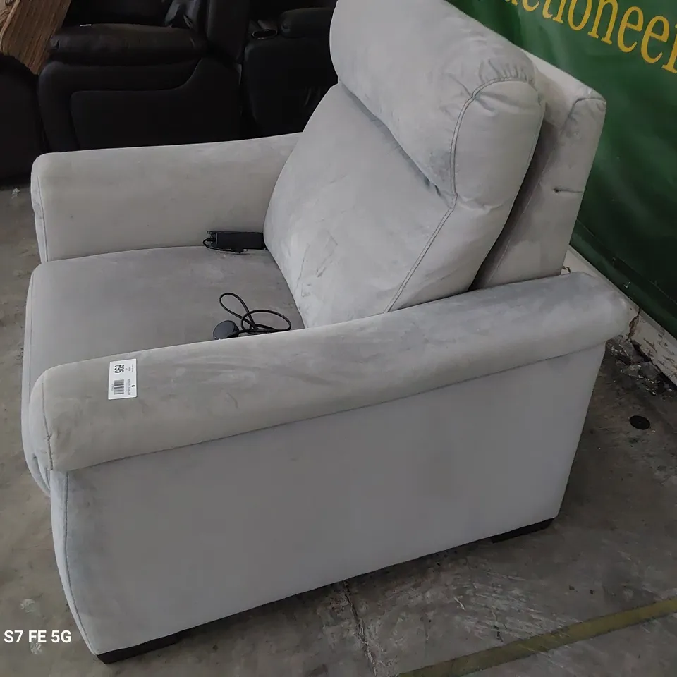 QUALITY ITALIAN DESIGNER ADRIANO POWER RECLINING EASY CHAIR LIGHT GREY FABRIC