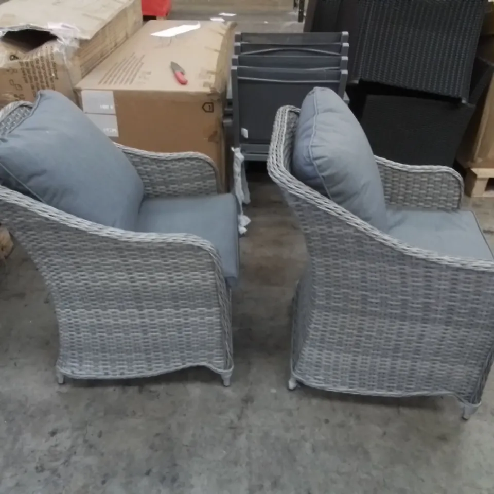 GOODHOME SET OF 2 HAMILTON WICKER ARMCHAIRS WITH CUSHIONS