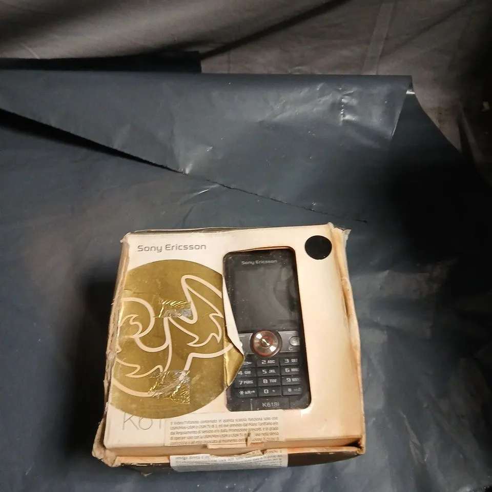 SONY ERICSSON K61 MOBILE PHONE – BOXED - DAMAGED BOX