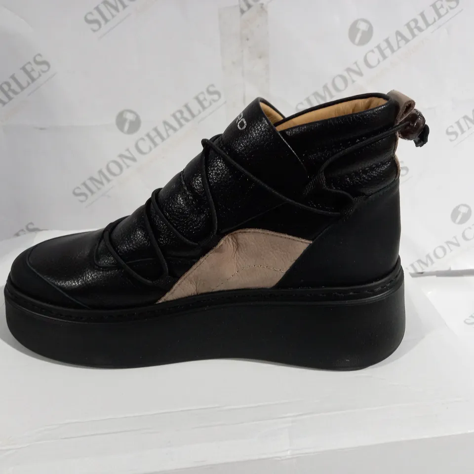 BOXED PAIR OF KARO BLACK SHOES SIZE 38