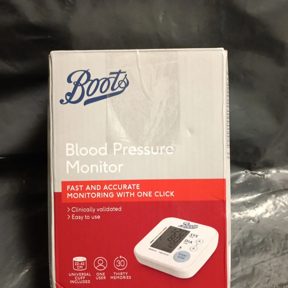 BLOOD PRESSURE MONITOR