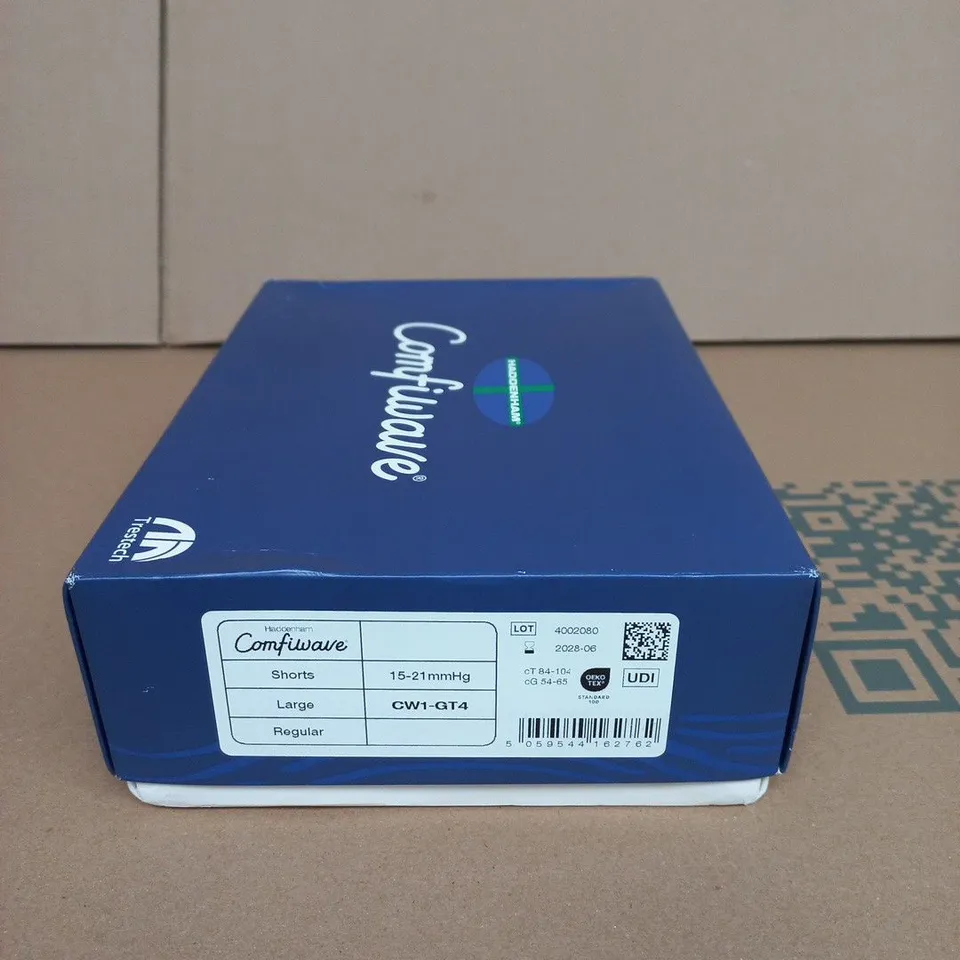 COMFIWAVE COMPRESSION SHORTS 15–21 MMHG, LARGE (CW1-GT4) – BLUE BOX PACKAGING